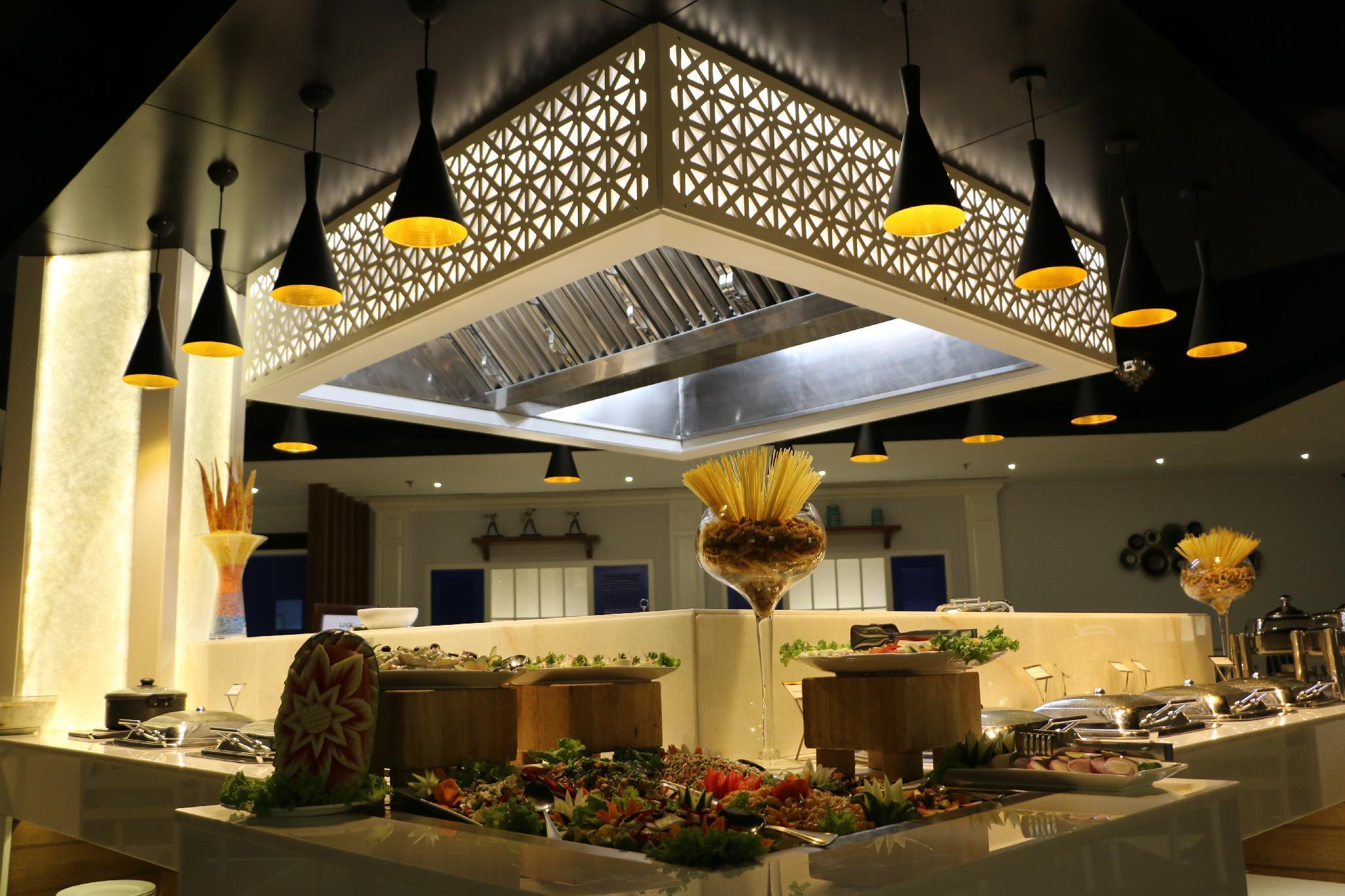 Ramada By Wyndham Jalandhar City Center Exterior photo