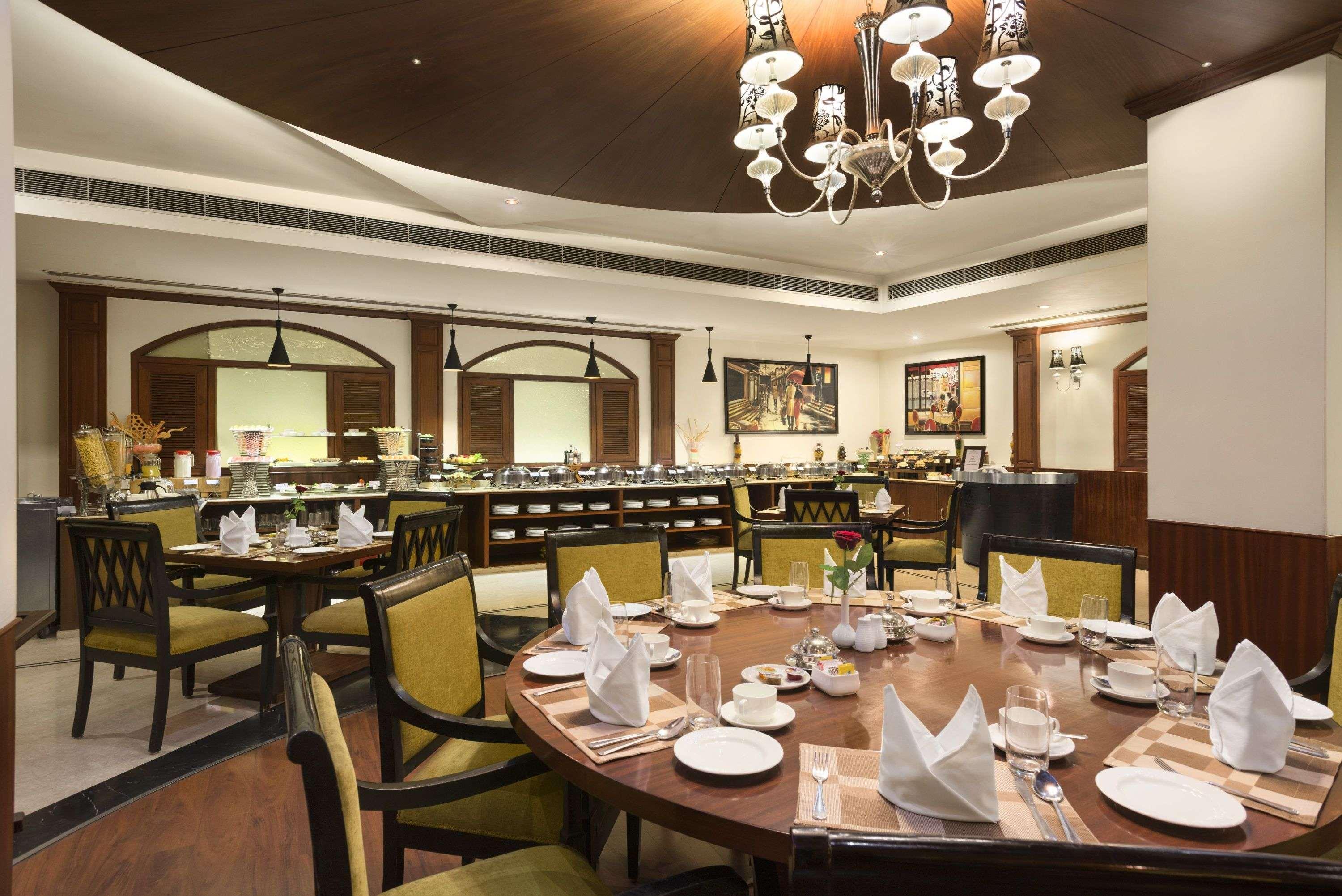 Ramada By Wyndham Jalandhar City Center Exterior photo