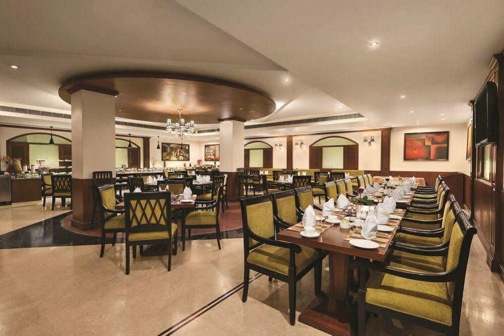 Ramada By Wyndham Jalandhar City Center Exterior photo