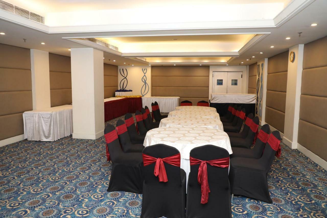 Ramada By Wyndham Jalandhar City Center Exterior photo